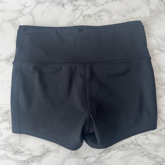 NEW OISELLE women's shorts running size 2 waistband pocket - Picture 2 of 4